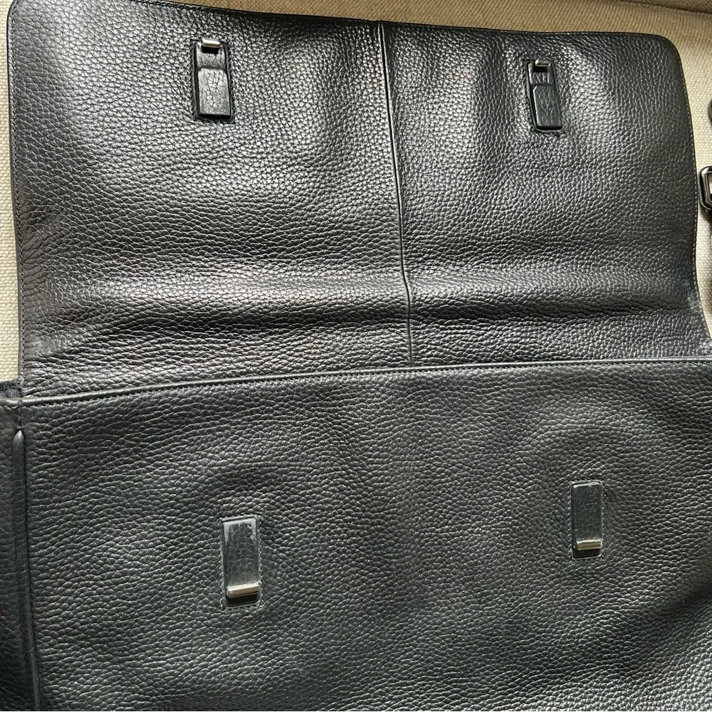 HUGO BOSS Black Leather Messenger Laptop Men's Bag - Picture 8 of 16